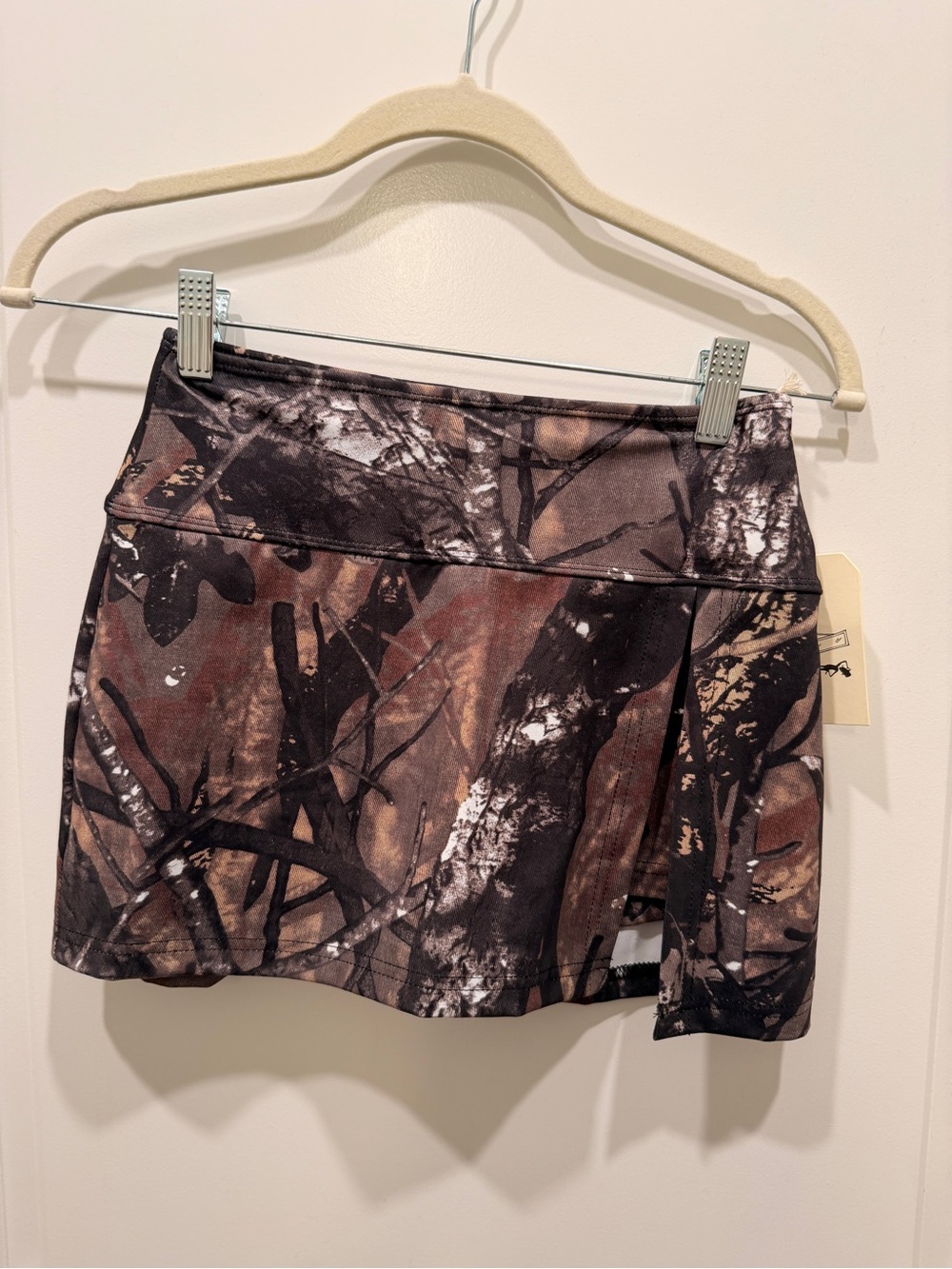 Fashion Brand Company forest camo skort XS
